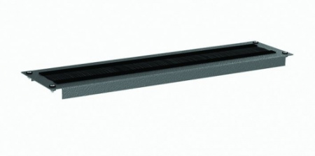 Панель крыши с щеточным вводом для напольных 19" IT-корпусов ДКС серии CQE шириной 600мм, RAL9005 DKC