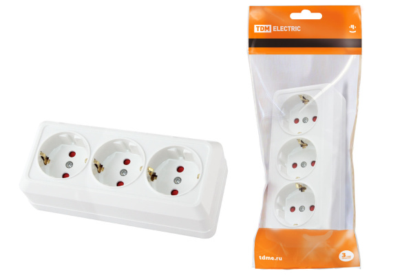 Розетка 3-х местная горизонтальная 2П+3 открытой установки IP20 16A с з/ш белая "Ладога" TDM Розетка 3-х местная горизонтальная 2П+3 открытой установки IP20 16A с з/ш белая "Ладога" TDM