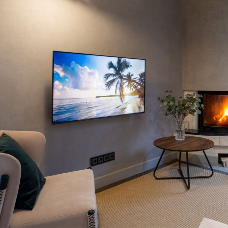 Розетка с заземлением и шторками (графит рифленый) СУ IP31 Werkel