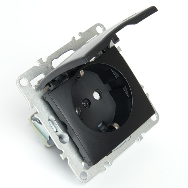 Розетка 1-местная с/з с крышкой (механизм), STEKKER, PST16-9112-03, 250В, 16А с защ. шторкой, серия Эрна, черный Розетка 1-местная с/з с крышкой (механизм), STEKKER, PST16-9112-03, 250В, 16А с защ. шторкой, серия Эрна, черный