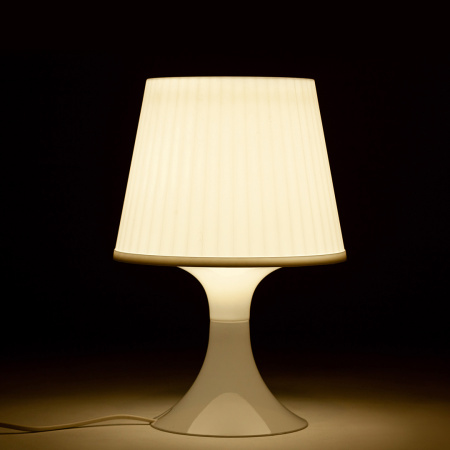 12-117 Светильник декоративный, настольный, пласт. корп., пласт. плафон, 1хЕ14 15Вт, 220В, белый, Ø195х280мм APEYRON