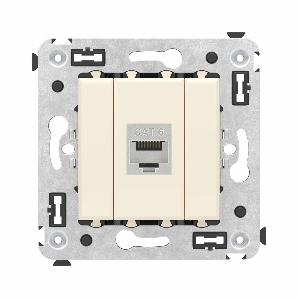 Компьютерная розетка RJ-45 без шторки в стену, кат.6 одинарная экранированная, "Avanti", "Ванильная дымка" DKC Компьютерная розетка RJ-45 без шторки в стену, кат.6 одинарная экранированная, "Avanti", "Ванильная дымка" DKC