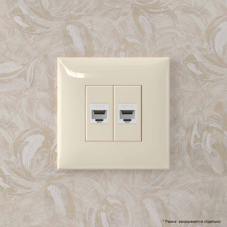 Компьютерная розетка RJ-45 без шторки в стену, кат.6 двойная, "Avanti", "Ванильная дымка" DKC