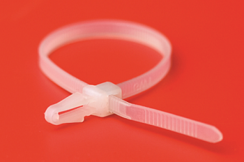 Хомут P6.6 с основанием, белый, 4,8x200 DKC