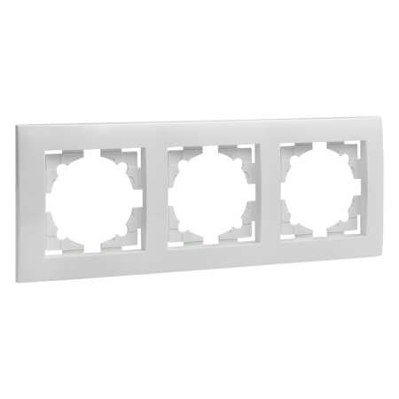 Валенсия Рамка 3-местная белая EKF