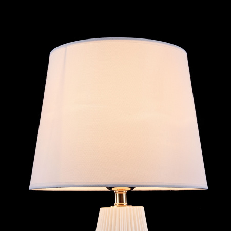 Настольная лампа 1*E27 60Вт Белый IP20 Calvin Table Z181-TL-01-W Maytoni