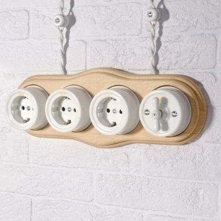 Розетка с заземлением (белый) Ретро ОУ IP20 Werkel